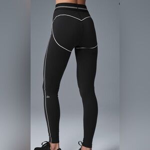 ALO Airbrush Heart Throb Leggings